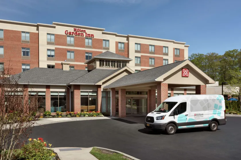 Hilton Garden Inn Stony Brook - Image 1