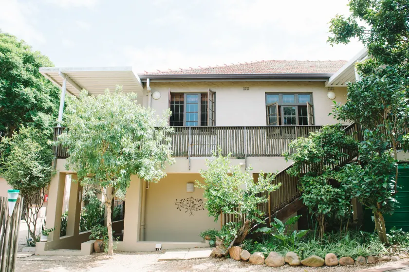 Mackaya Bella Guest House - Image 1