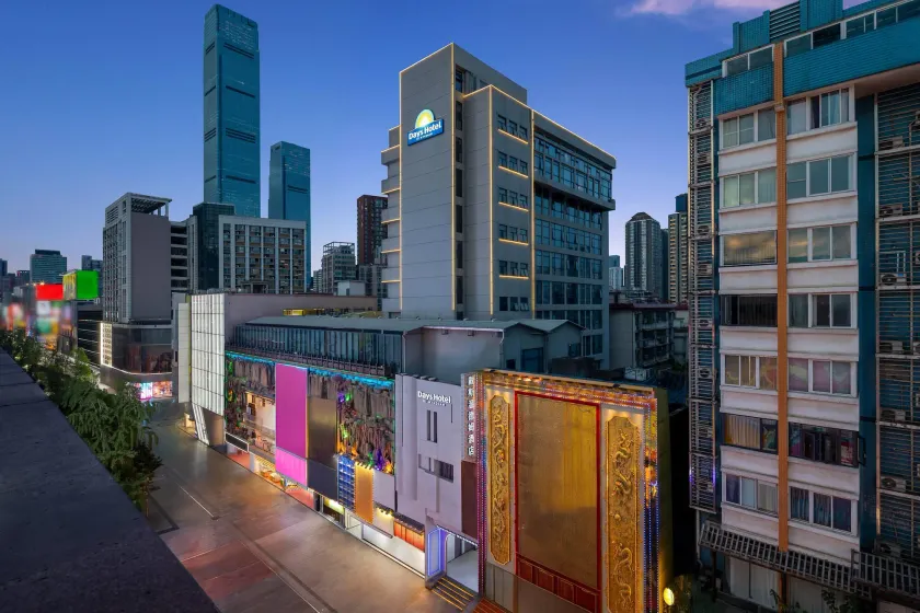 Days Hotel By Wyndham Changsha Wuyi Square - Image 1