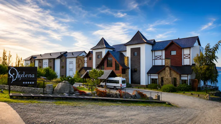 Xelena Hotel & Suites - Image 1