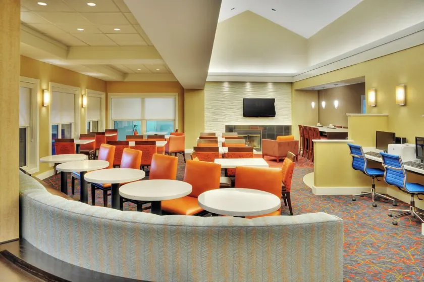 Hawthorn Suites by Wyndham Erie - Hall