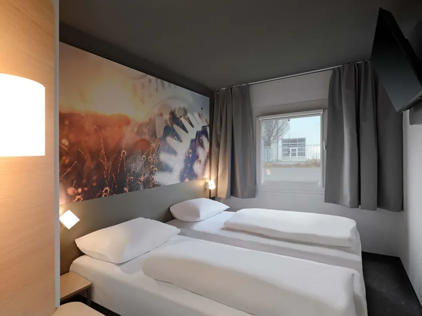 B&B HOTEL Willich - Image 1