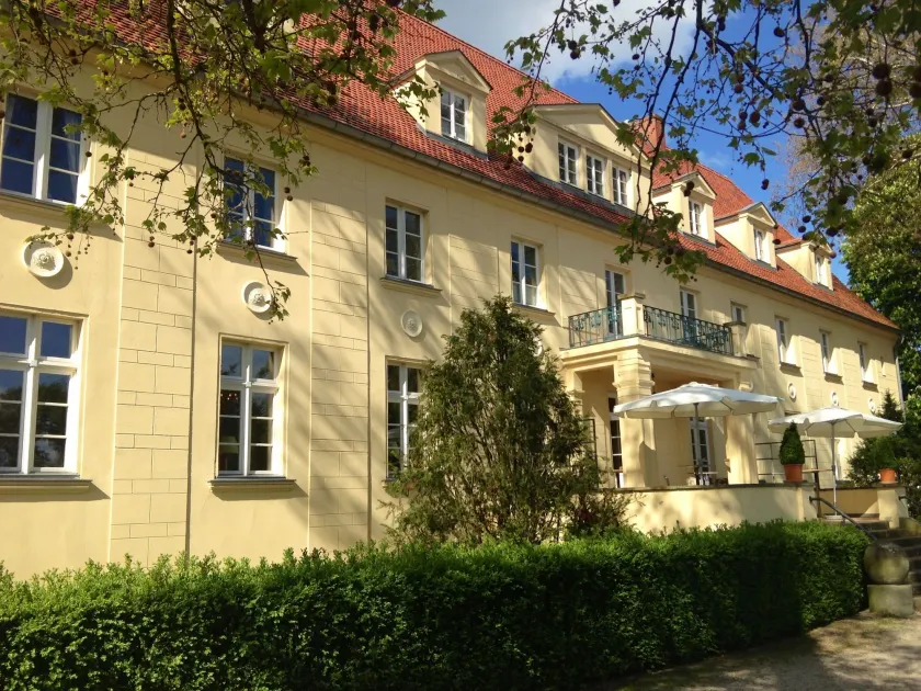Schloss Diedersdorf - Image 1