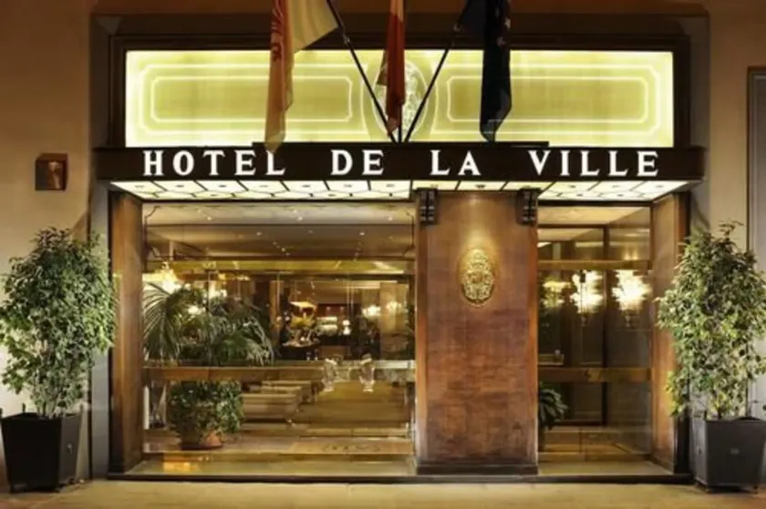 Hotel De La Ville - Image 1