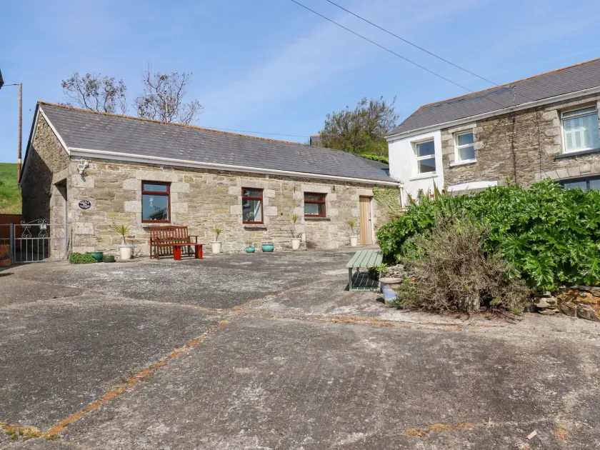Stable Cottage - Image 1