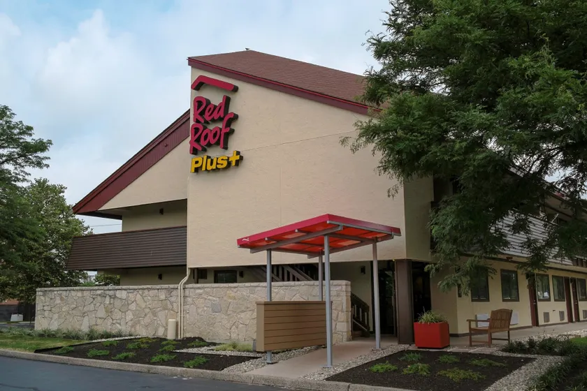 Red Roof Inn PLUS+ Philadelphia Airport - Image 1