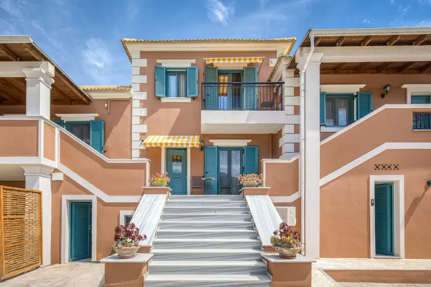 Armeno Resort - Image 1