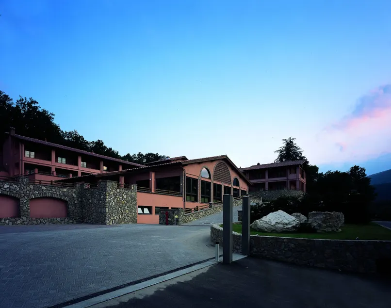 Meridiana Country Hotel - Image 1