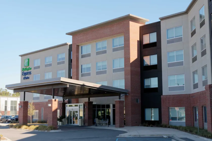 Holiday Inn Express & Suites - Summerville by IHG - Image 1
