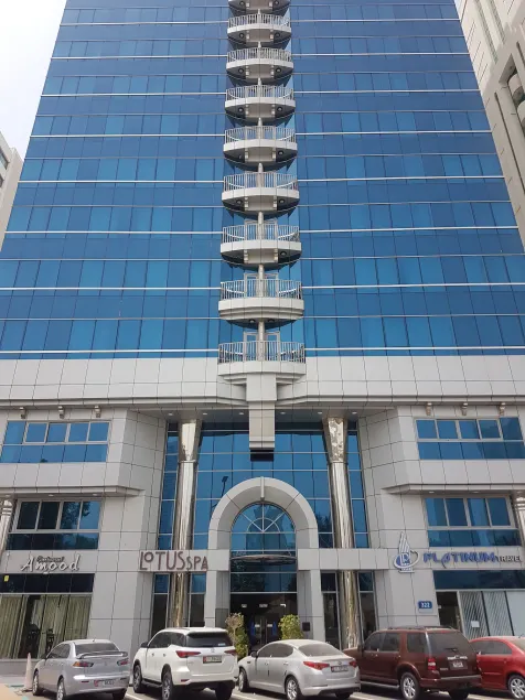 Platinum Hotel Apartments - Image 1
