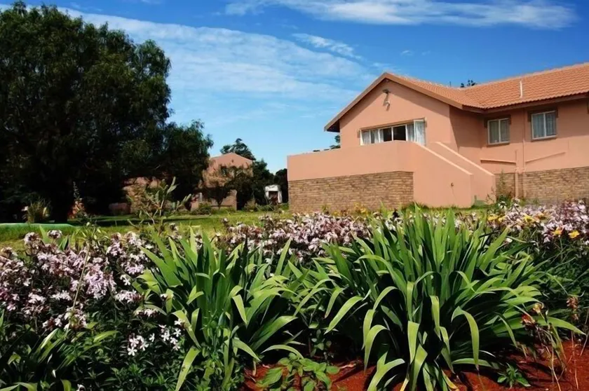 Gateway Guesthouse - Image 1