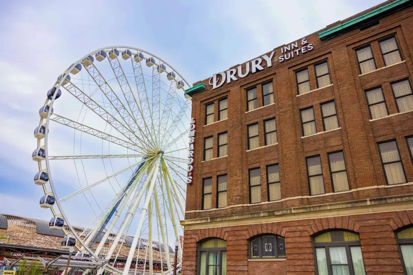 Drury Inn and Suites St Louis Union Station - Image 1