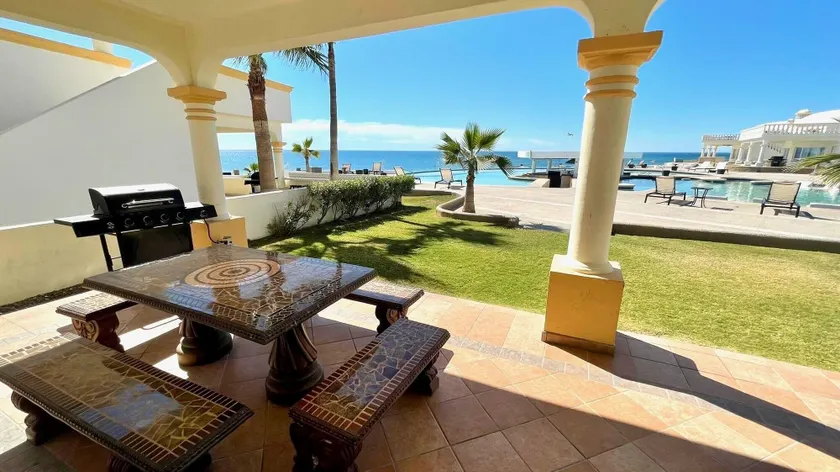 Bedøvelse 3 værelses Beach Villa på Sandy Beach på Las Palmas Beachfront Resort V-16 - Image 1