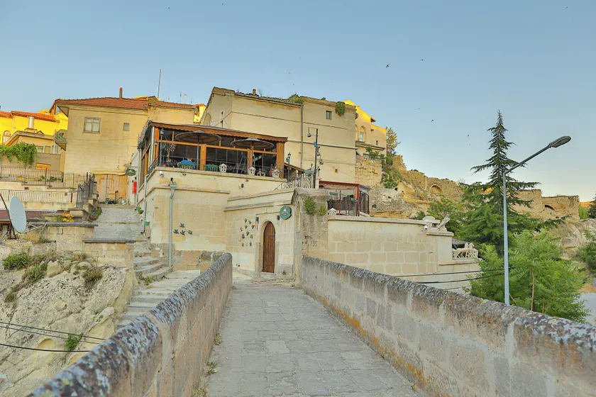 Demisos Caves Hotel - Image 1