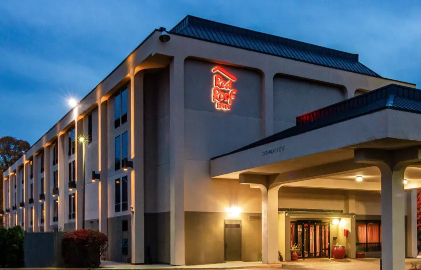 Red Roof Inn Meriden - CT - Image 1