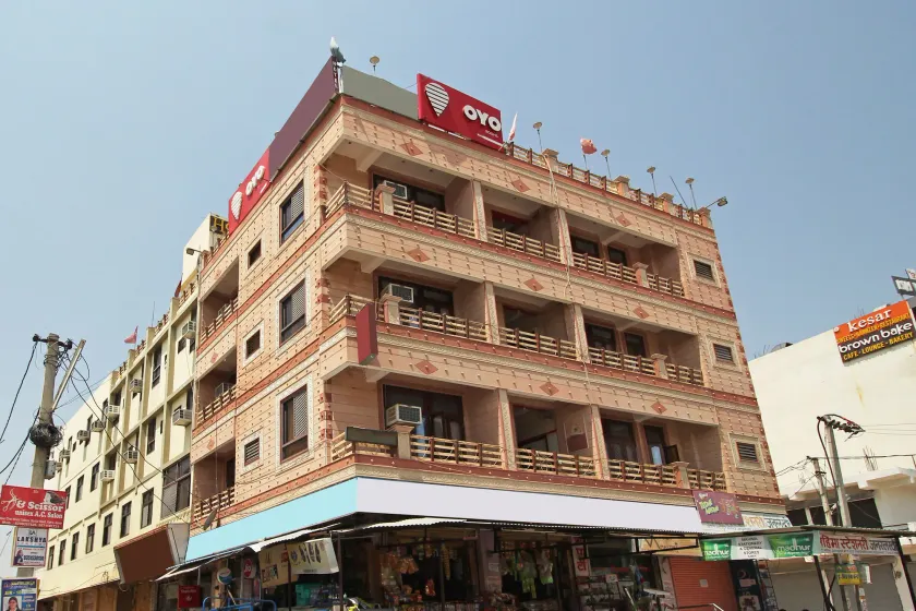 Ganpati Plaza Hotel - Image 1