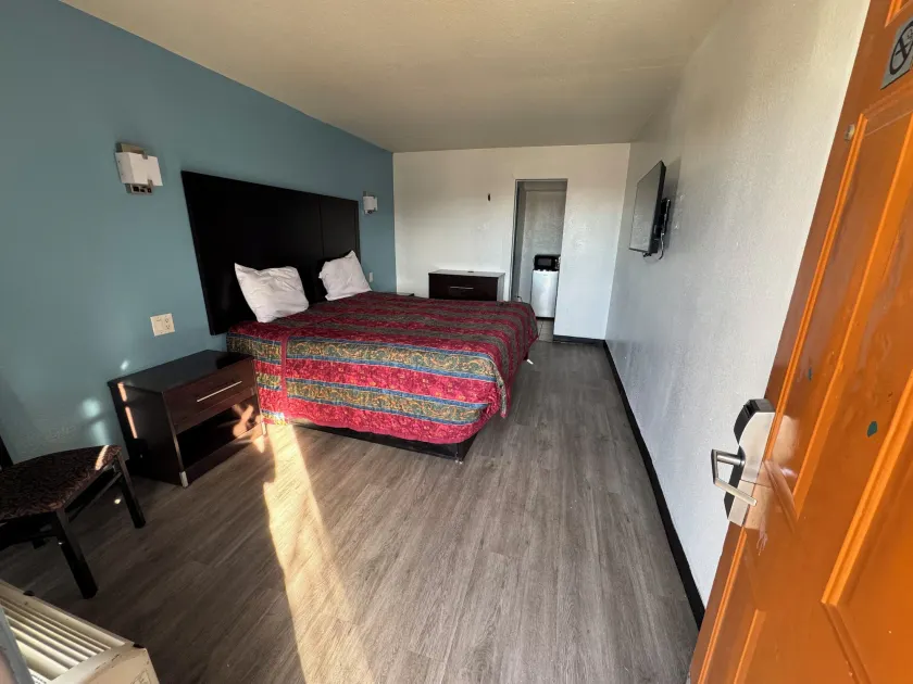 spanish trails inn - Image 1