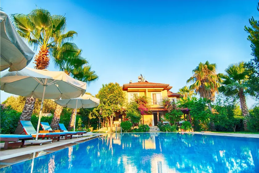 Alize Hotel - Image 1