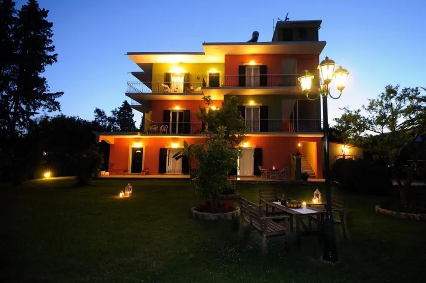 Efi & Sofia Apartments - Image 1