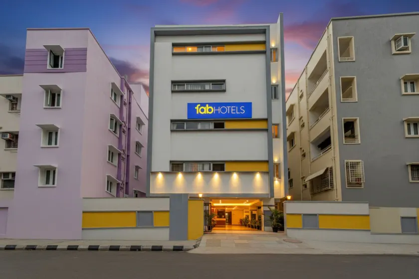 FabHotel R3 Atmos - Near Hitech Exibition Centre, Hitech City - Image 1