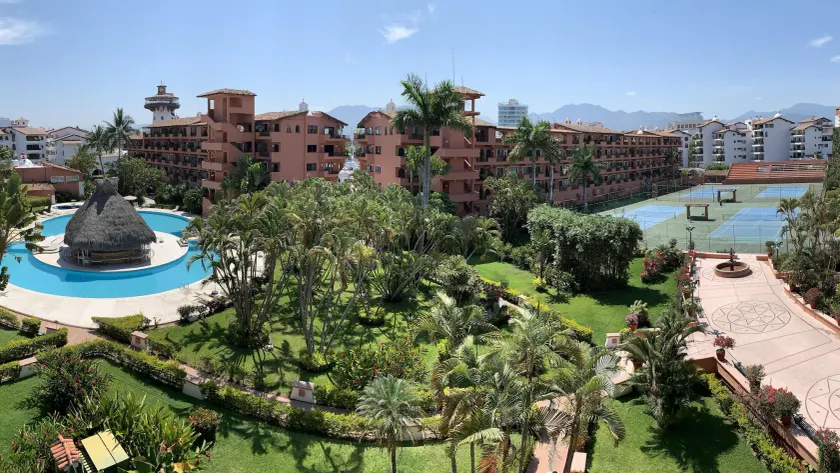 Sunny Apartment In The Heart of the Exclusive Marina Vallarta - Image 1