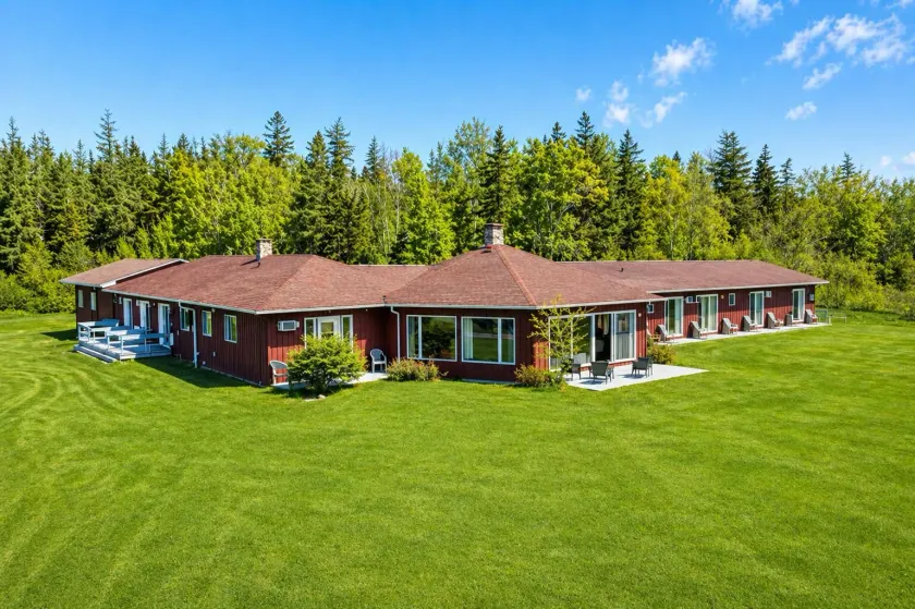 Baddeck Inn - Image 1