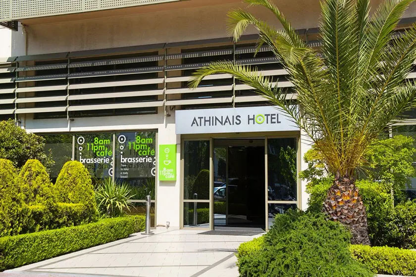 Athinais Hotel - Image 1