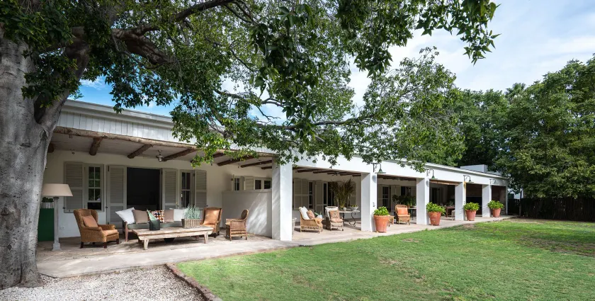 Langhuis Guesthouse - Image 1