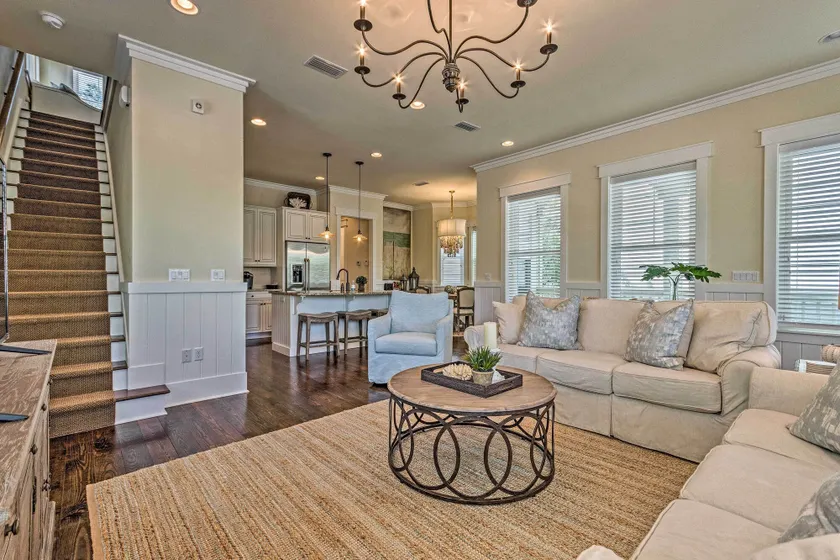 Beach Oasis w/ Pool Access, ~ 1 Mi to Shore! - Image 1