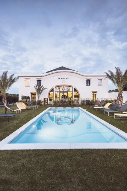 Le Garage Biarritz Hôtel - Image 1