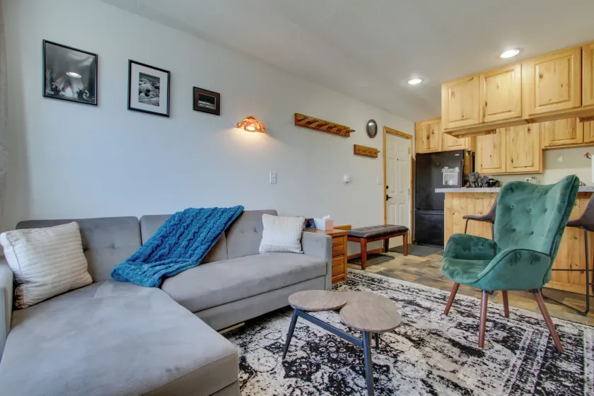Modern Mountain-View Condo at Big Sky Resort! - Image 1