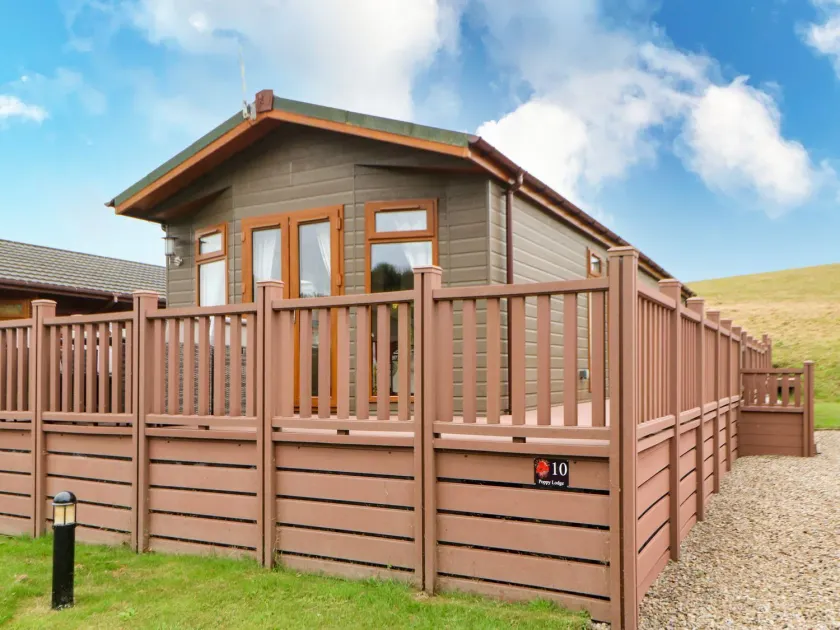 10 Poppy Lodge - Image 1