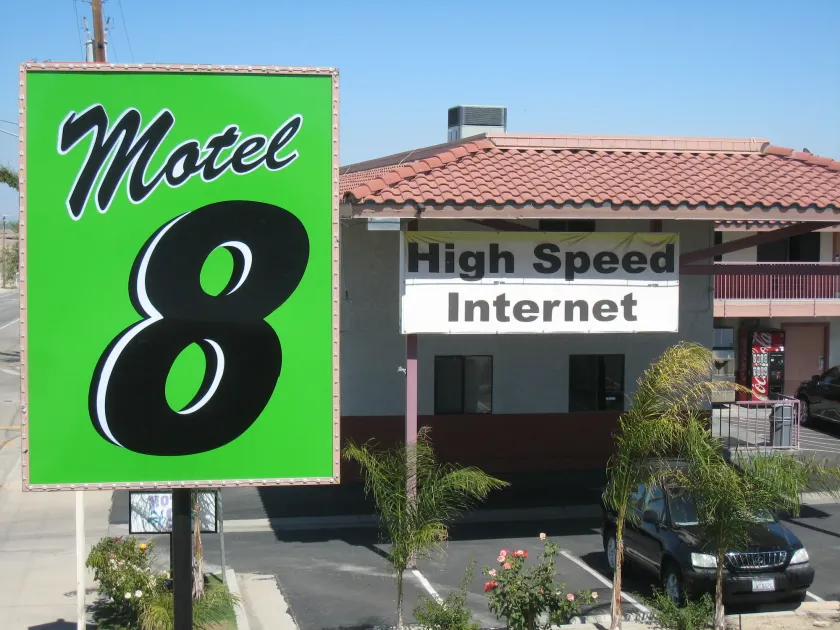 Motel 8 Maricopa - Image 1