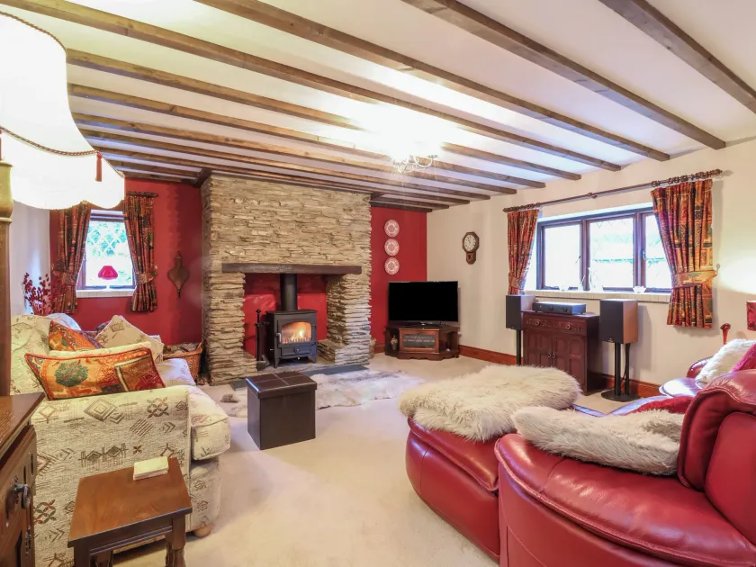 Old Farm Cottage - Image 1