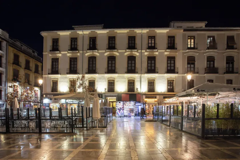 BiBo Suites Plaza Nueva - Image 1