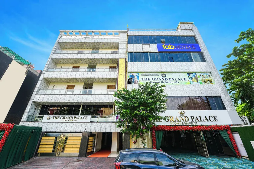 Fabhotel Prime Grand Palace I - Image 1