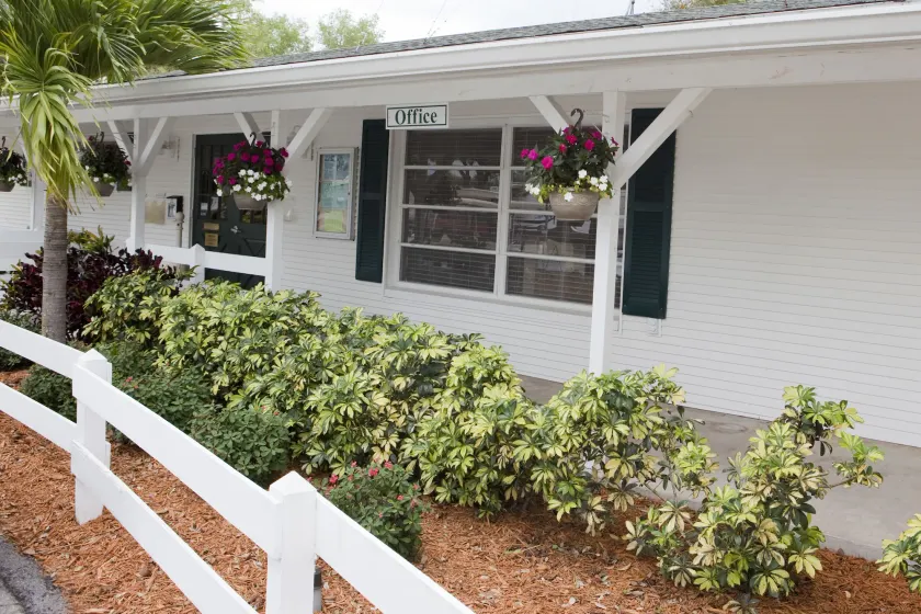 Groves RV Resort - Image 1