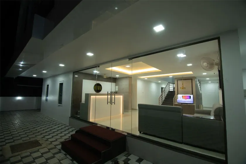 Chandra Inn - Image 1