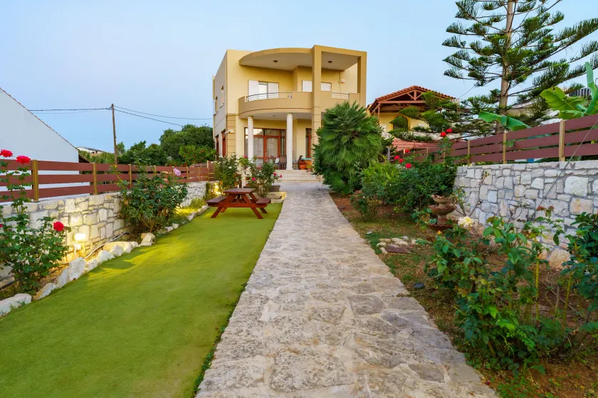 Kelaya Luxury Apartments - Image 1