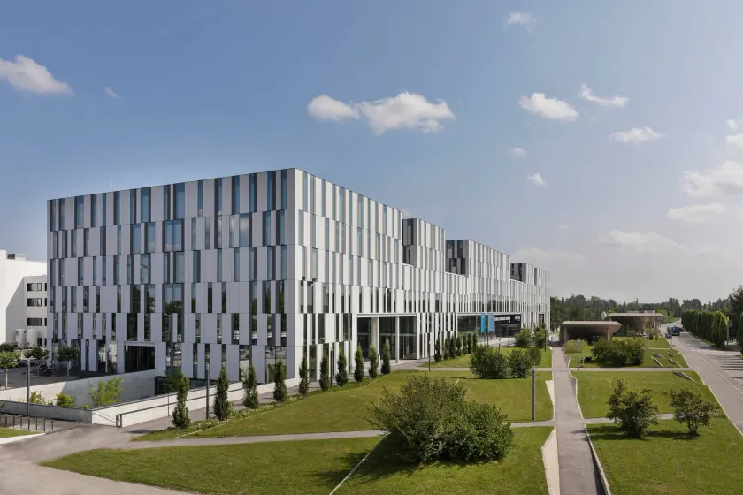 Courtyard by Marriott Munich Garching - Image 1