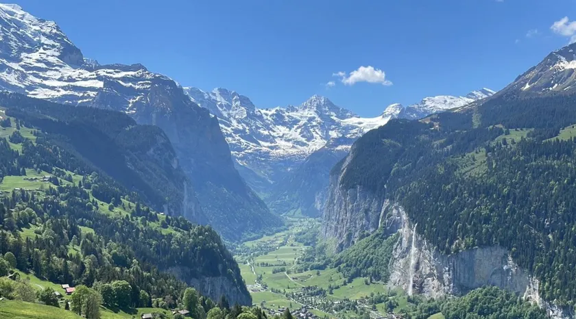 Hotel Bellevue - Traditional Swiss Hideaway - Image 1