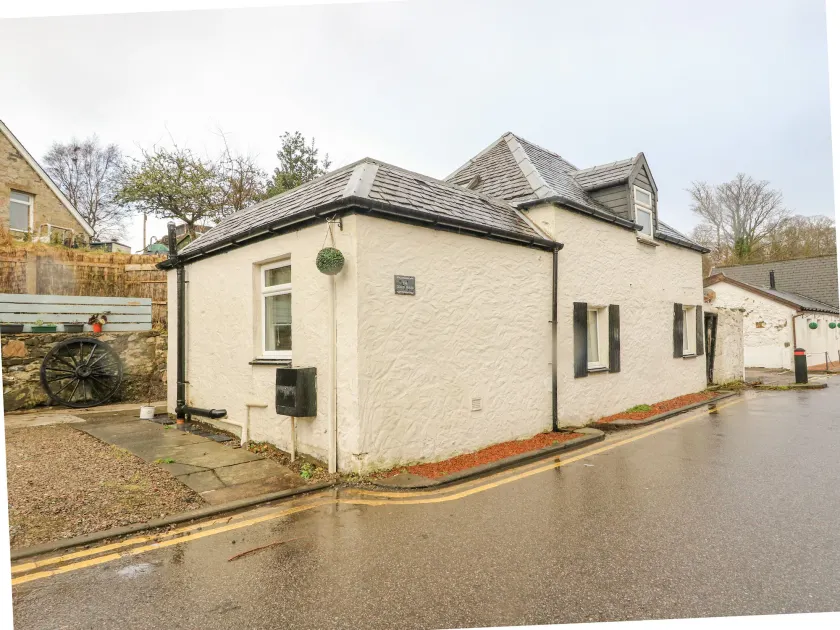 The Coach House - Image 1