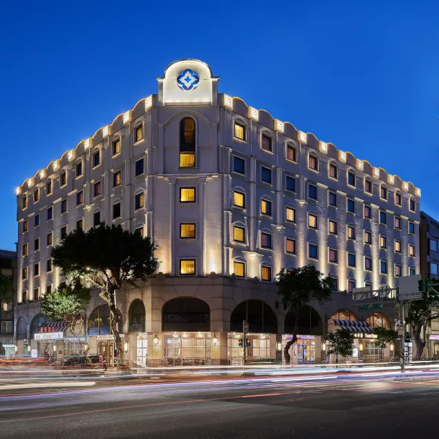 The Riviera Hotel Taipei - Image 1