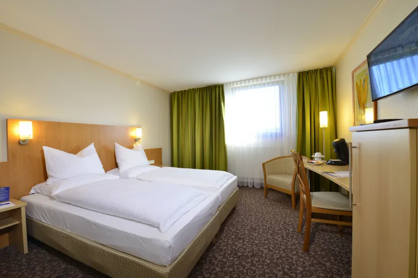 PLAZA INN Leonberg - Image 1