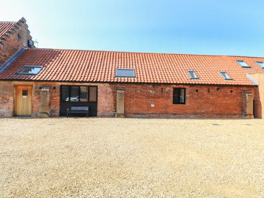The Long Barn - Image 1