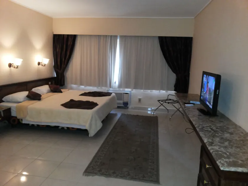 Kanzy Hotel - Image 1
