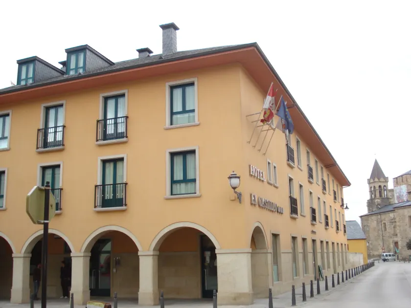 Hotel El Castillo - Image 1