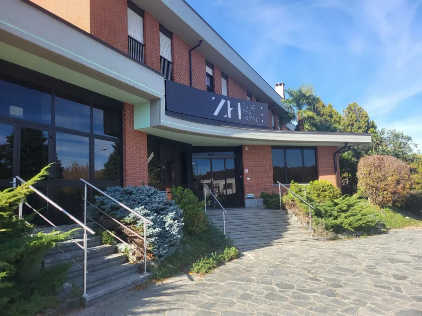 Zenit Park Hotel - Image 1