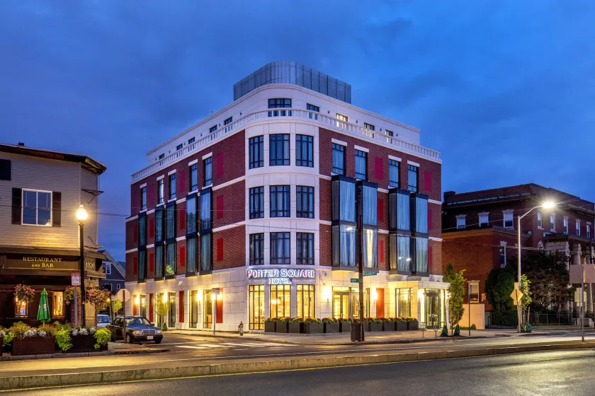 Porter Square Hotel - Image 1