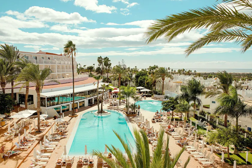 Sunprime Atlantic View Suite & Spa - Image 1
